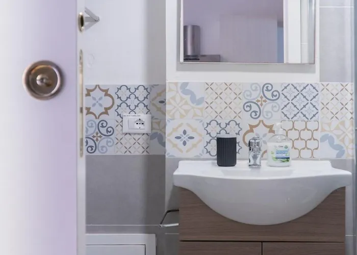 Note Al Massimo Maqueda Cozy Corner * פלרמו